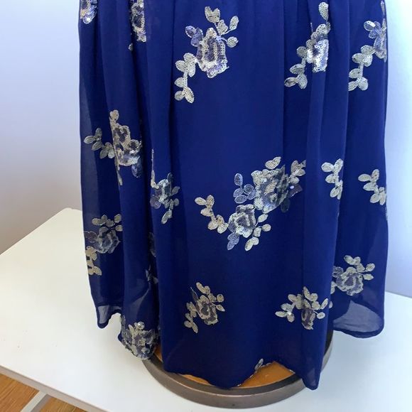 Little Mistress Sequin Floral Strap Dress - Picture 4 of 10